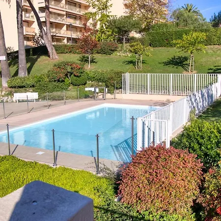 T1, Piscine, Tennis, Wifi, 5min Mer, Juan-les-pins Appartement