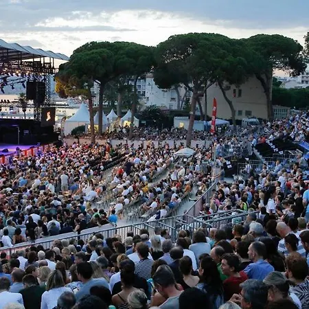 T1, Piscine, Tennis, Wifi, 5min Mer, Juan-les-pins Appartement Antibes